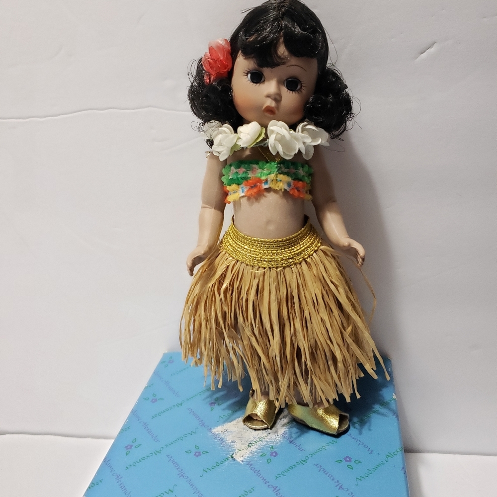 Vintage 1990's MADAME ALEXANDER "Hawaii" Doll